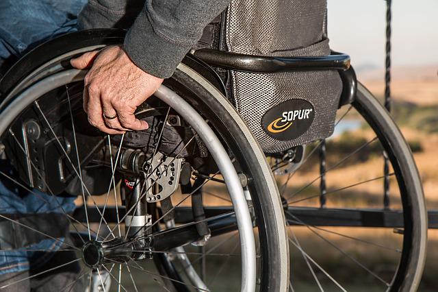 2 avantages de louer un fauteuil roulant